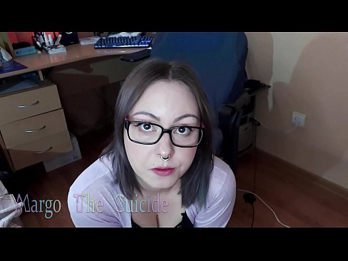 ❤️ Духтари Санобар бо айнак Дилдо амиқ дар камера ❤️❌ Синси босифат дар мо ❤